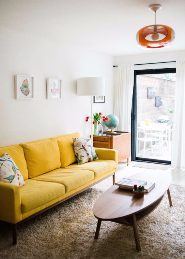 10 REASONS WHY YOU NEED A IN YOUR LIVING ROOM