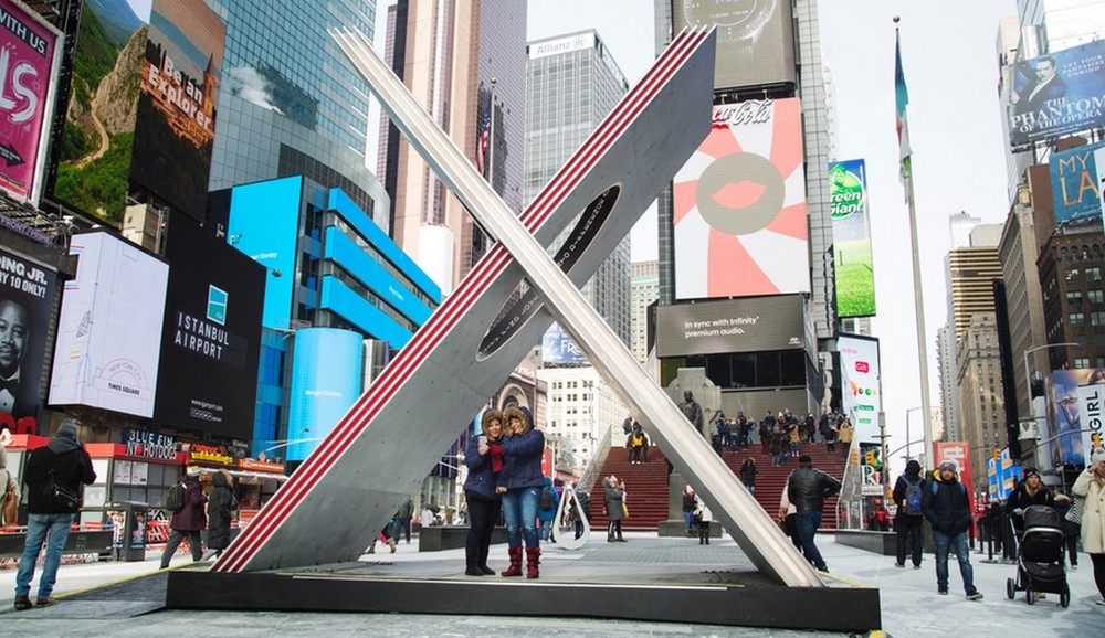 Times Square Valentine Heart, Design, Reddymade, Suchi Reddy, Times Square, Valentine, heart, Valentine day, architecture, love