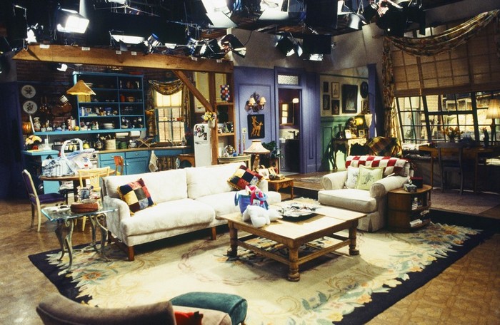 FRIENDS: HOW TO RECREATE MANHATTAN’S MOST FAMOUS APARTMENT